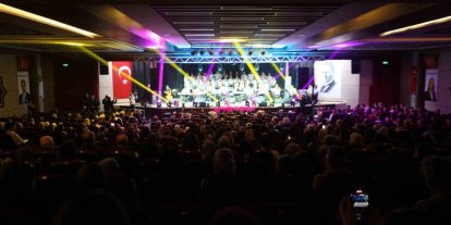 Yunusemre Türk Müziği Topluluğundan unutulmaz konser