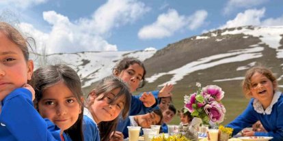 Ağrı’da öğrenciler baharı mangalla karşıladı