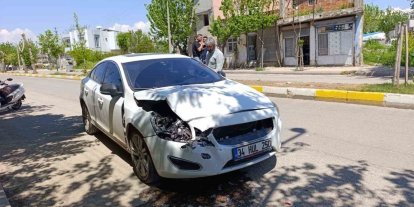 Aracın önünü keserek sürücüyü darp ettiler