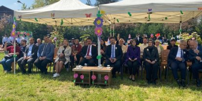 Minik öğrenciler hayallerini kağıda çizdi