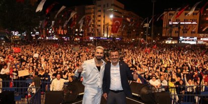 Sevilen sanatçı Sefo Denizli’yi salladı