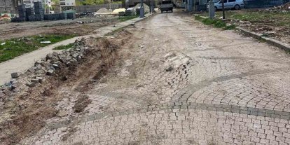 Mazıdağı’nda bozuk yollar tepki çekiyor
