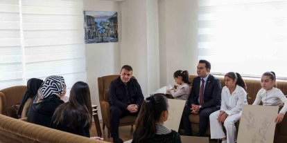 Vali Sözer çocuklarla bir araya geldi