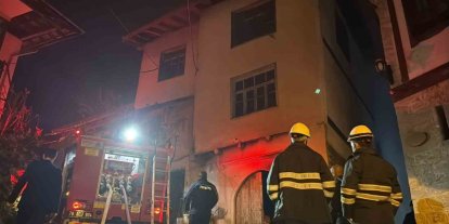 Safranbolu’da 2 katlı müstakil evde yangın paniği