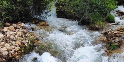 Adana’da yağış sonrası doğa şöleni: Mesire alanı şelalelere dönüştü