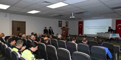 Erzincan’da muhtarlarla güvenlik toplantısı yapıldı