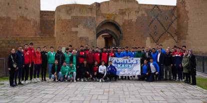 Kars’ta Sporun Birleştirici Gücü Tarihle Buluştu