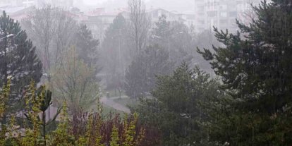 Sivas’ta gök gürültüsü ve kuvvetli yağış etkili oldu