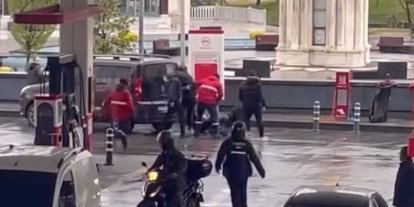 Başakşehir’de akaryakıt istasyonunda tekmeli yumruklu kavga