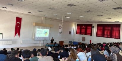 Hisarcık MYO’da "Gençlik İçin Rehberlik ve Farkındalık Buluşmaları" konulu eğitim düzenlendi