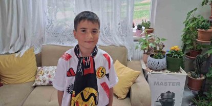 Eskişehirspor-Ayvalıcgücü maçına bilet bulamayan fanatik Eren çok üzgün
