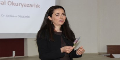 Üniversite öğrencilerine finansal okur yazarlık anlatıldı