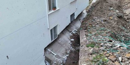 Nevşehir’de çöken istinat duvarı evlerin içine girdi: 10 ev tahliye edildi
