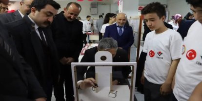Bayburt Ortaokulu öğrencilerinden bilim fuarı