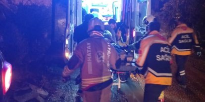 Samandağ’da şarampole devrilen otomobilin sürücüsü yaralandı