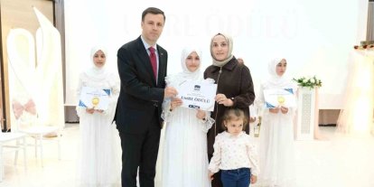 Erzincan’da hadis yarışmasında dereceye girenler ödüllendirildi