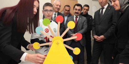 Bayburt’ta özel öğrenciler projelerini fuarda tanıttı