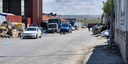Makineye ayakları sıkışan işçi ağır yaralandı