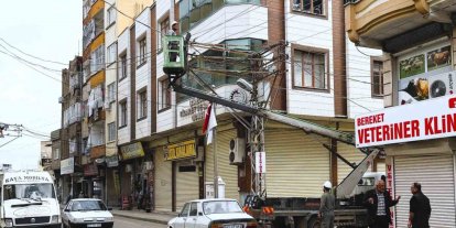 Dicle Elektrik’ten fırtına mesaisi