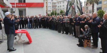 Türkeli’de hacı adaylarına duygusal uğurlama