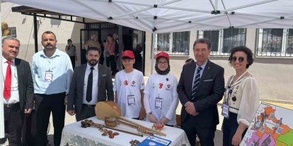Bilime açılan kapı Akşemseddin Ortaokulu’nda aralandı
