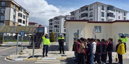 Kars’ta öğrencilere uygulamalı eğitim verildi