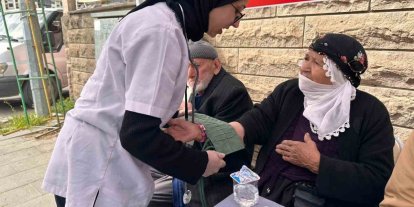 Maarifin kalbinde marifetli gençlik tansiyon ölçtü