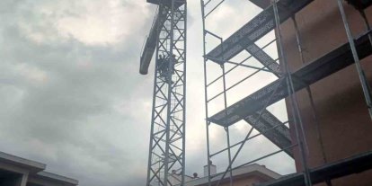 Kule vinç üzerinde eylem