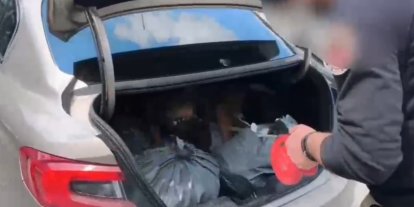 Torbalarca uyuşturucu madde taşıyan araçlar yakalandı: 3 tutuklama