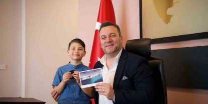 Antarktika’dan dönen en genç Türk, Kuşadası Belediyesi’nde ağırlandı