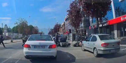 Düzce’de motosiklet kazası ucuz atlatıldı: O anlar kamerada