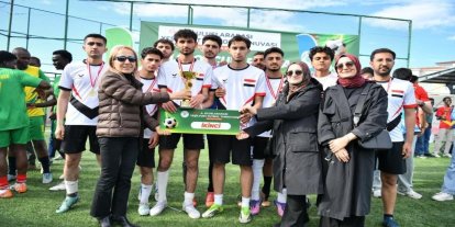 Mini Dünya Kupası’nda kardeşlik kazandı: Yeşilyurt’ta uluslararası futbol coşkusu