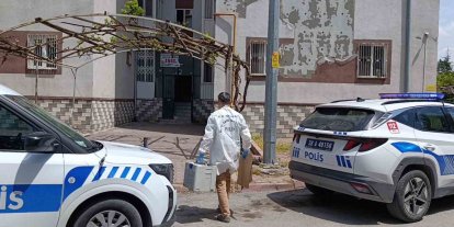 Evinde vurulmuş halde ölü bulundu