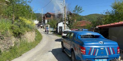Yaşlı adam ve torunu yanmaktan son anda kurtuldu
