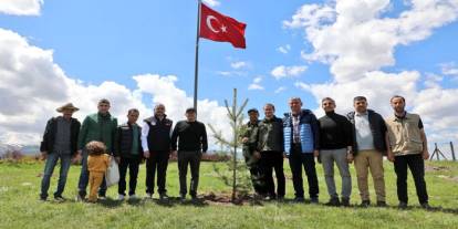 Kars Valisi Ziya Polat Hıdırellez Etkinliğinde Fidan Dikti