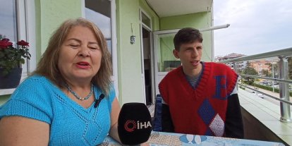 Kalbindeki engele piyanoyla direniyor