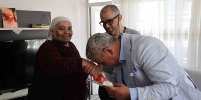 Otizmli ve engelli bireylerin annelerine Anneler Günü ziyareti