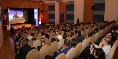 Bu kez gençler konuştu, yetişkinler dinledi