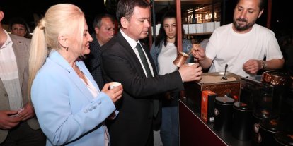 Başkan Erkan Aydın kahve ve müzik tutkunlarıyla bir araya geldi