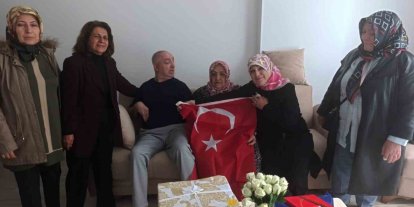 Erzurum’da Anneler Günü’nde duygu dolu vefa ziyareti