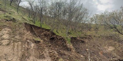 Afyonkarahisar’da tabiat parkı yolu heyelan nedeniyle ulaşıma kapandı