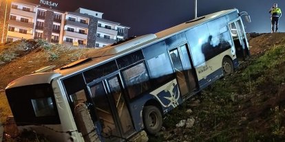 Elazığ’da halk otobüsü şarampole uçtu