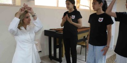 İşaret diliyle yürekten beste: "Sizi Ruhumla Duyabilirim"