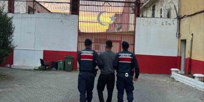 Aydın’da aranan 2 hükümlü jandarmaya takıldı