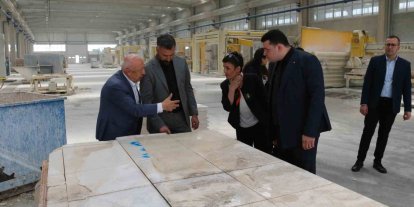 Eskipazar sarı traverten taşı için Afyon’da inceleme gezisi