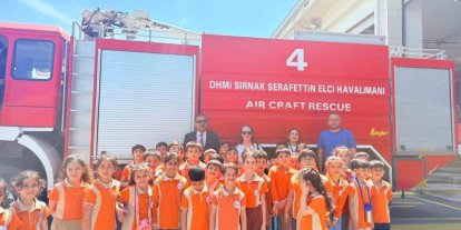 Cizre’de minik öğrenciler hem havalimanı gezdi hem uçağı yakından gördü
