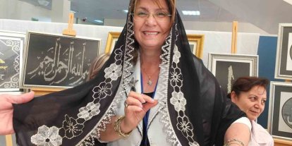 Burhaniye’de Telkırma tekniği ile yapılan oyalar ilgi gördü