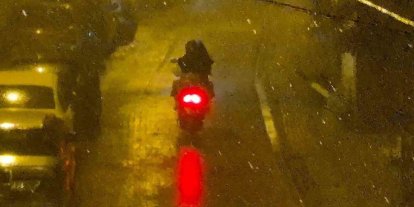 Bartın’da vatandaşların fırtınayla imtihanı kamerada
