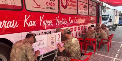 Jandarmadan Kızılay’a kan bağışı