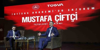 Bakan Çiftçi, Erzurum’da TÜGVA’nın İhtisas Akademi Programı’na katıldı